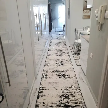 Ev With Free Parking Place Lägenhet Volos