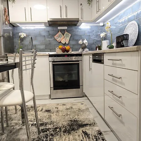 Ev With Free Parking Place شقة *