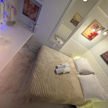 شقة Ev With Free Parking Place *